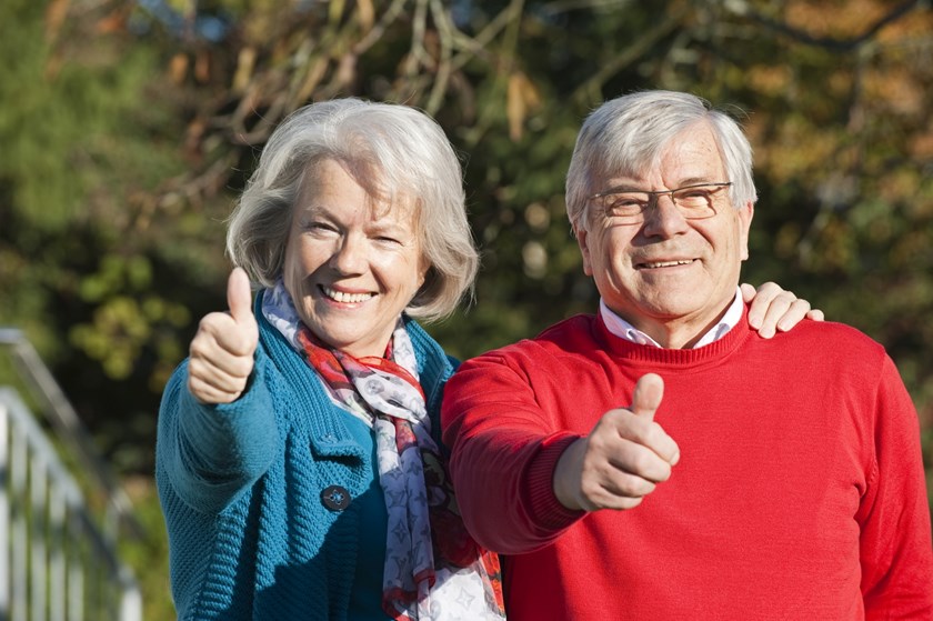 Tummen upp för senioraktiviteter