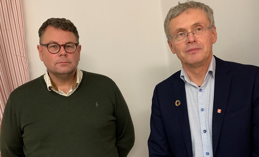 Paul Björnsson, ägarrepresentant för Stockhult Holding med Kalix kommunalråd Tommy Nilsson.