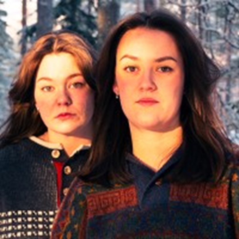 Porträttbild på Isa & Lovisa.