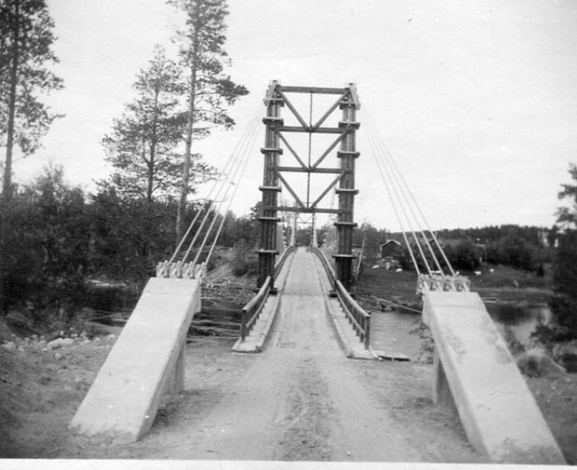 Påfart Åkroksbron. Foto: Studiegruppen "Månsbyn Från Förr".