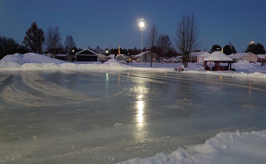 Isbana i Nystadsparken.